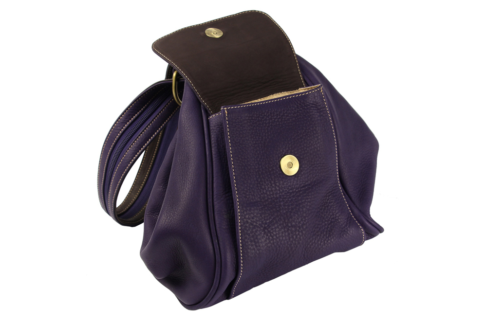 рюкзак из кожи фиолетового цвета