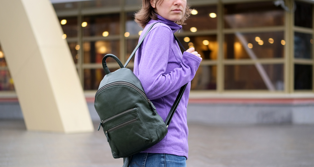 рюкзак из зеленой кожи женский