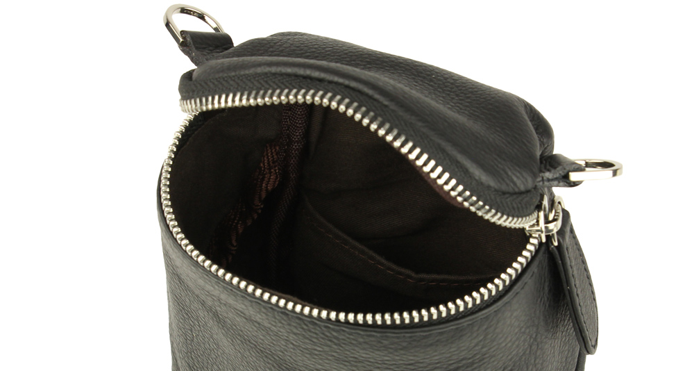 маленькая кожаная сумка с плечевым ремнём чёрного цвета