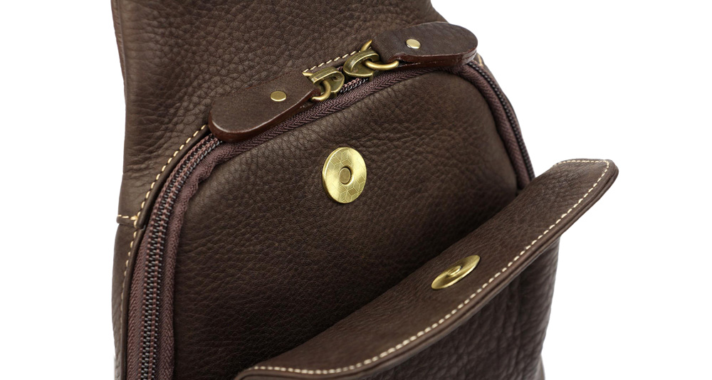 компактный коричневый рюкзак на одну лямку