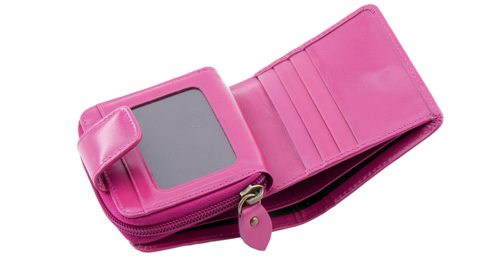 аккуратный кошелек из кожи розового цвета