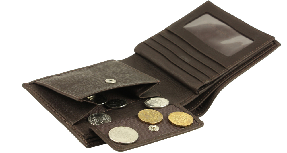 коричневый кошелек из коровьей кожи c отделением для карт и монет