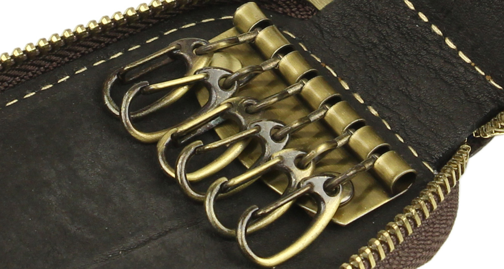 чёрный чехол для ключей из натуральной кожи со стальным карабином
